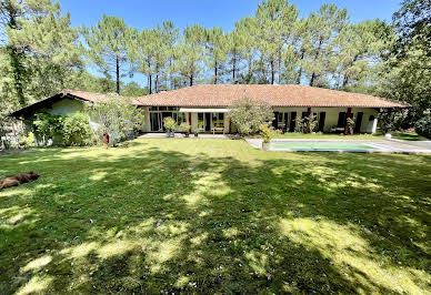 House with pool and terrace 6