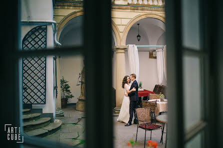 Fotografo di matrimoni Rostislav Kovalchuk (artcube). Foto del 24 gennaio 2018