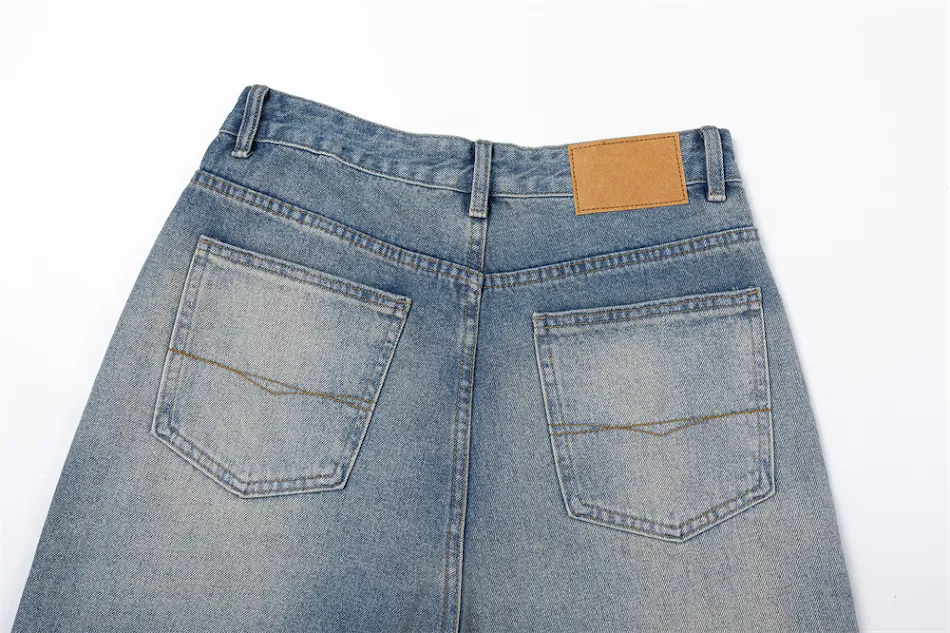 Heren losse broek met wijde pijpen, recht model. Ultiem comfort en bewegingsvrijheid voor elke dag. Stijlvol en relaxed. De perfecte pasvorm.