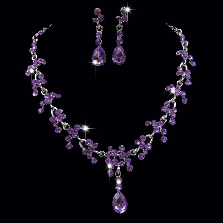 Modieuze Set van Glanzende Bloem Oorbellen en Ketting, Perfect voor Dames, Voegt een Vleugje Glamour toe aan Elke Outfit, Ideaal als Cadeau