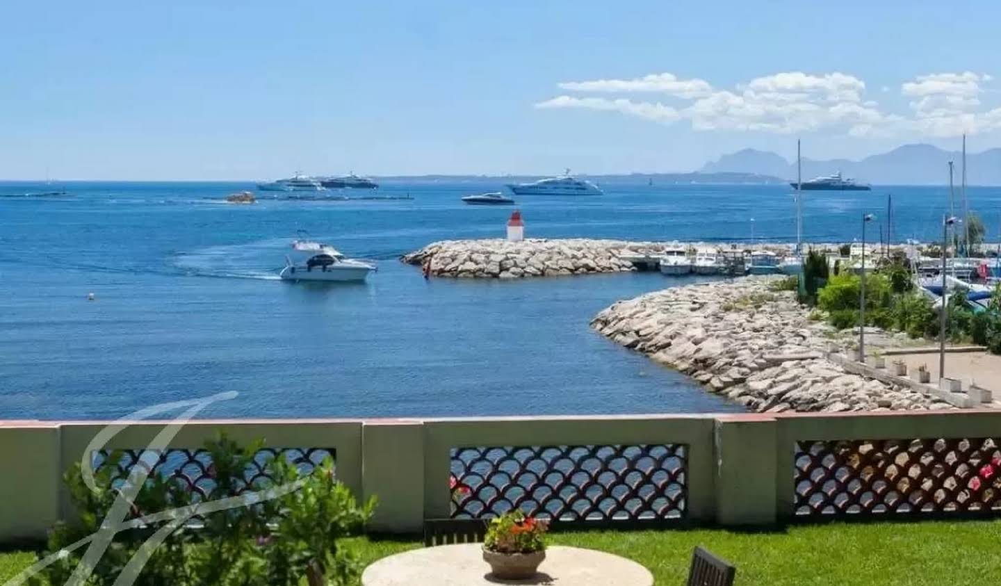 Property with pool Antibes