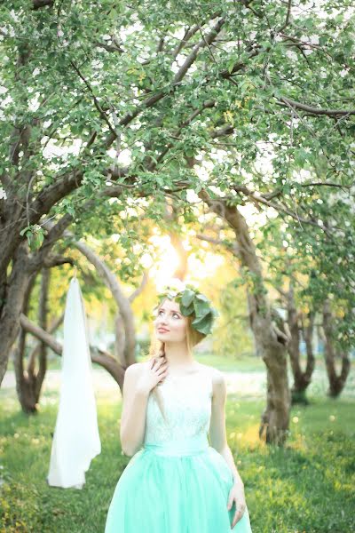 Fotografo di matrimoni Anna Sukhova (anyta13). Foto del 3 maggio 2017