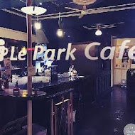 Le Park Cafe公園咖啡館