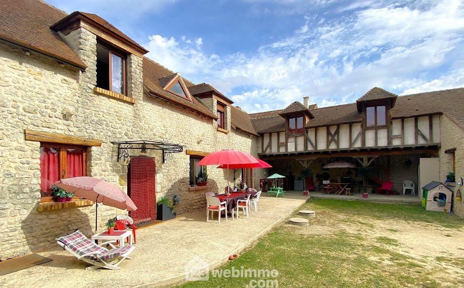 Vente maison 8 pièces 241 m² à Milly-la-Forêt (91490), 392 000 €