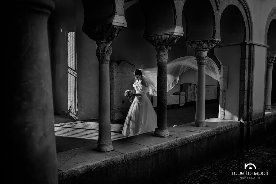 婚禮攝影師Roberto Napoli（robertonapoli）。2016 2月8日的照片