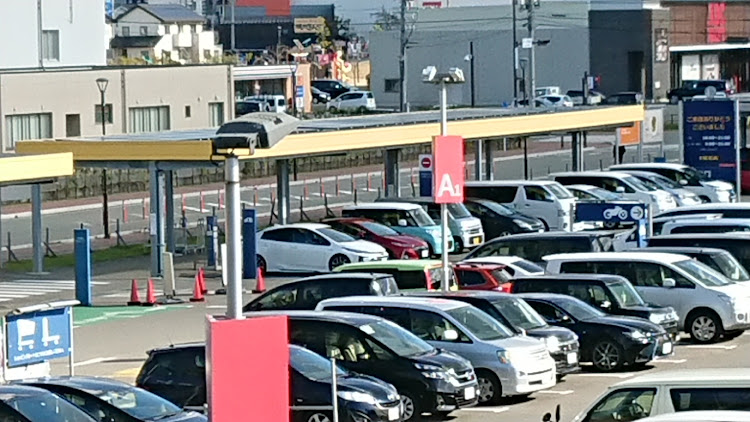 プリウスPHVのIKEAの駐車場・オートバックス車両・アップガレージに関するカスタム事例の投稿画像1枚目