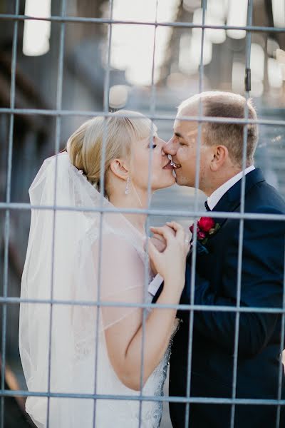 Wedding photographer Alena Stalmoshenok (alenasart). Photo of 4 May 2020