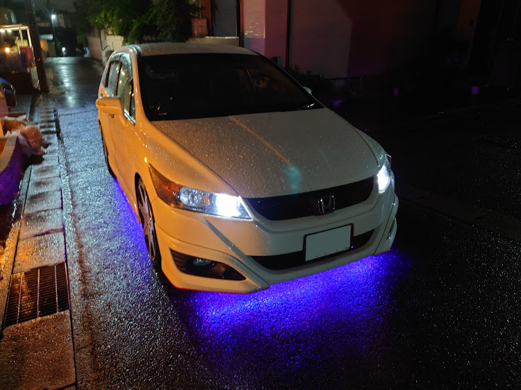 ストリームの仕事終わりの一枚・７月もよろしくお願いいたします・納車記念日・私も誕生日・夜勤続きますに関するカスタム事例の投稿画像1枚目