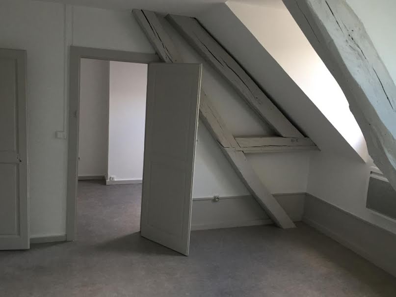 Location  appartement 2 pièces 30 m² à Sens (89100), 400 €