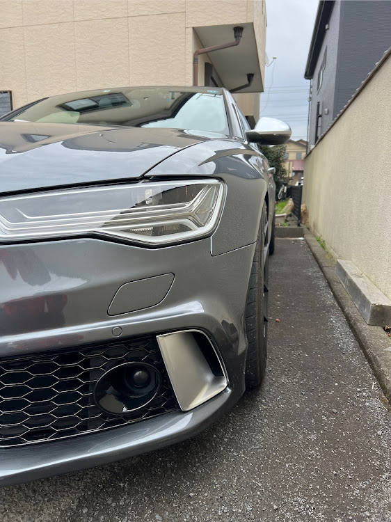 S6 セダンの燃費悪いところ以外最高の車・ちょいシャコタン・アウディ好きな人と繋がりたい・車高調整・RS-styleに関するカスタム事例の投稿画像7枚目