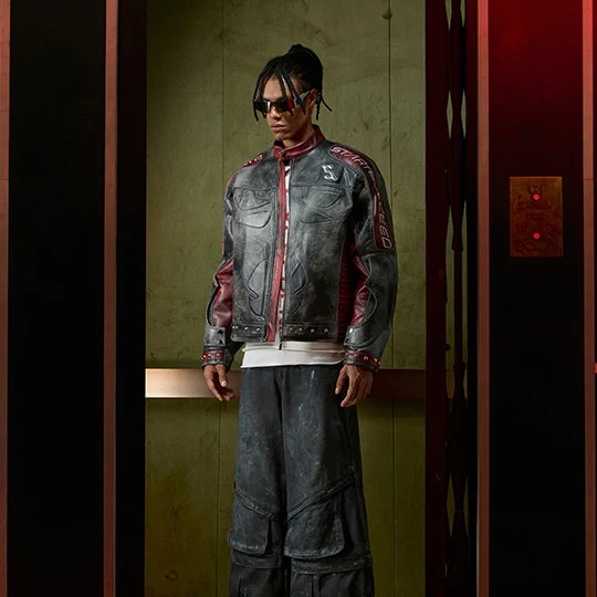 Calças jeans cargo masculinas de cintura dupla com grafite pintado à mão. Patchwork reto outono inverno, estilo urbano e moderno, confortáveis.