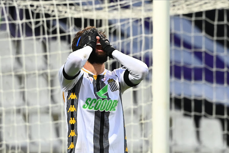 Penalty annulé, mais carton jaune maintenu pour Ali Gohlizadeh: "Il était en en tort" 