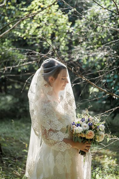 Wedding photographer Ekaterina Tolstyakova (katrin694). Photo of 22 August 2017