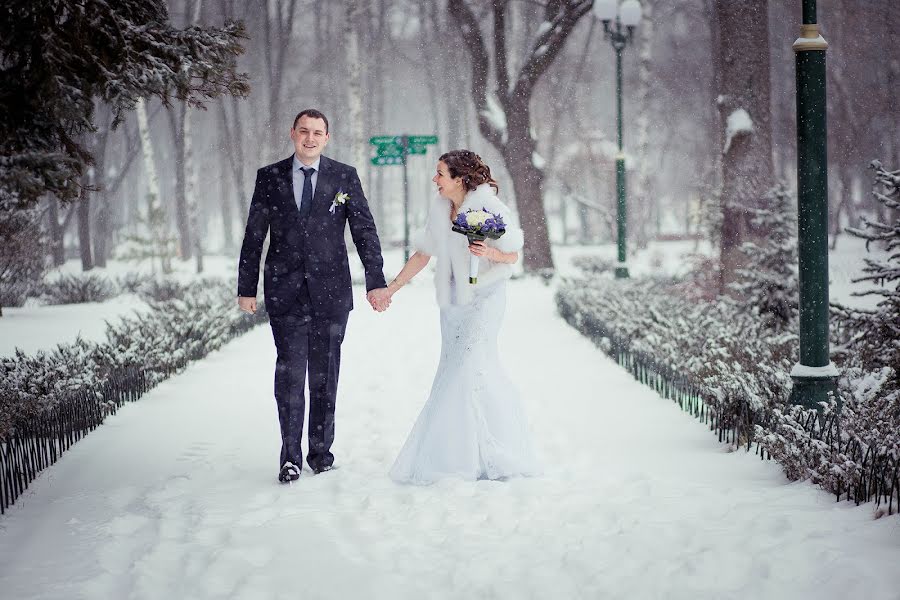 Wedding photographer Yuliya Bulash (julia-gemini). Photo of 20 January 2014