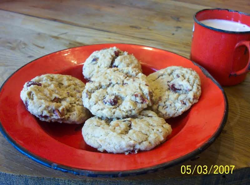 Berry Nutty Oatmeal Cookies