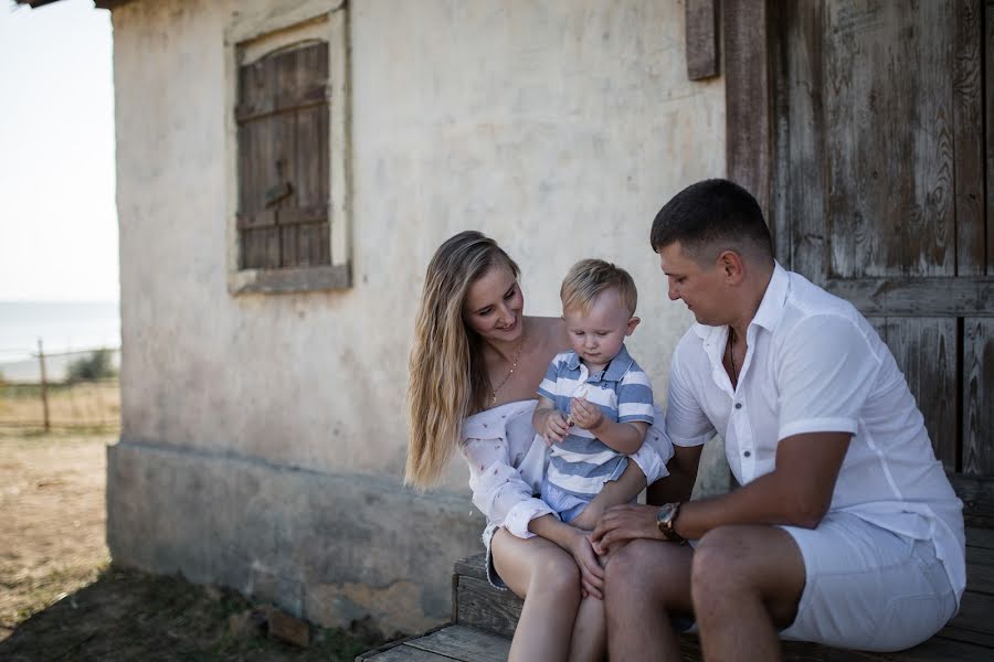 Wedding photographer Aleksandr Shlyakhtin (alexandr161). Photo of 2 September 2018