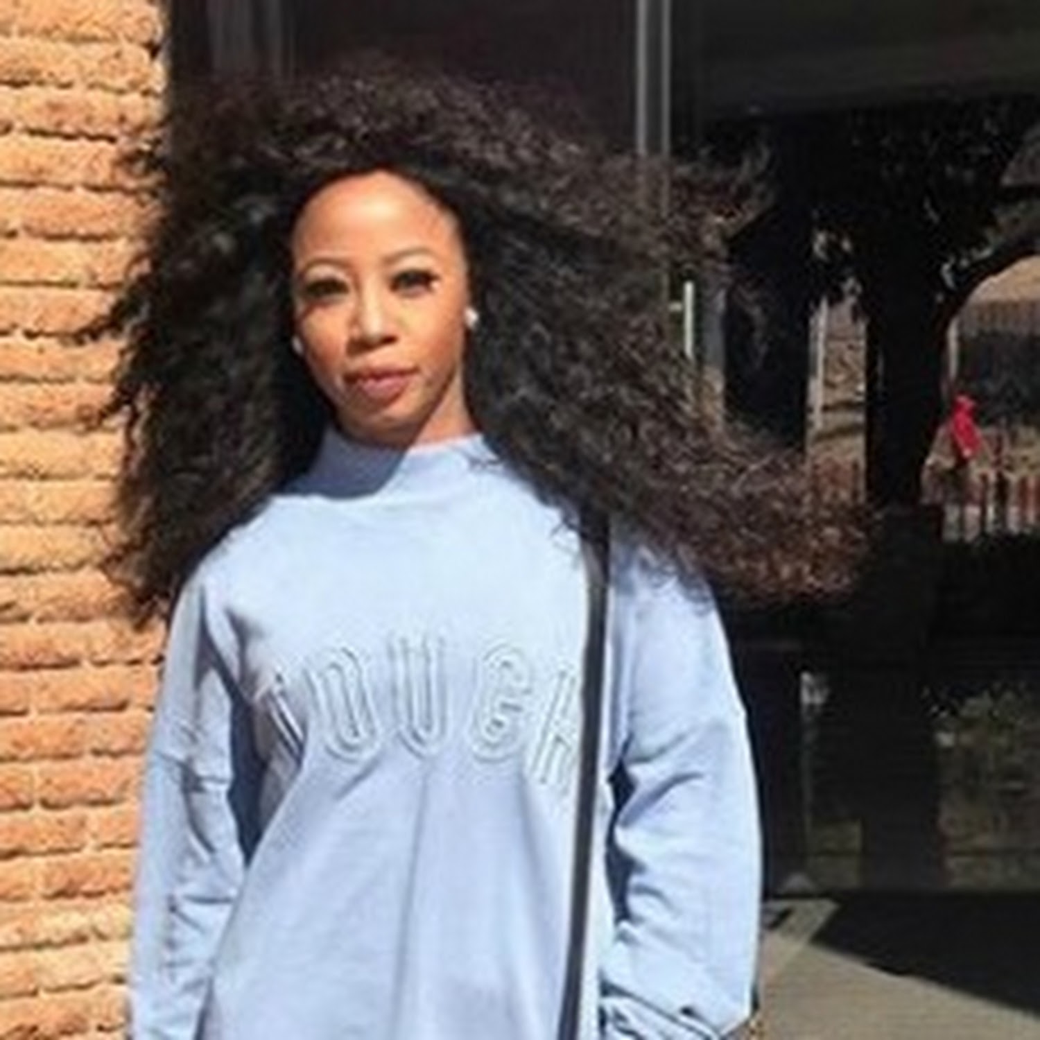 Did Kelly Khumalo forget to wear underwear at the Metros?