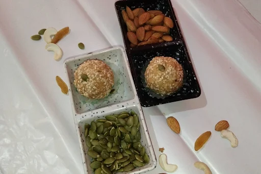 Til Khoya Laddu