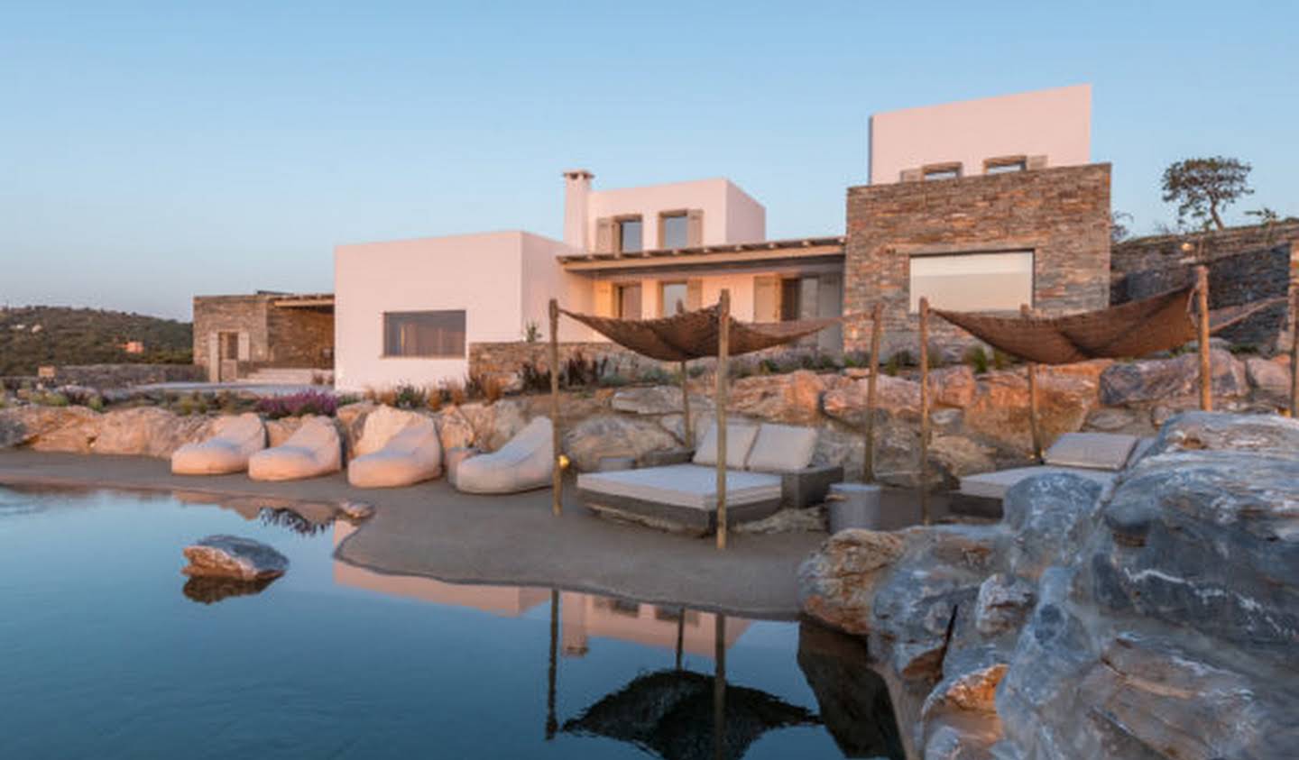 Villa avec piscine en bord de mer Cyclades