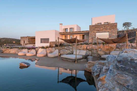 Seaside villa with pool