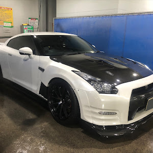 NISSAN GT-R R35