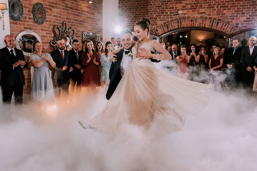 Fotógrafo de casamento Leszek Wasiołka (fotoemocja). Foto de 22 de janeiro 2022