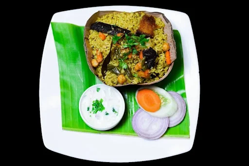 Swadishta Special Veg Biryani With Raita And Salad