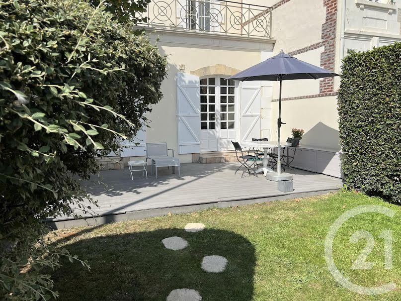 Vente villa 5 pièces 107 m² à Deauville (14800), 990 000 €