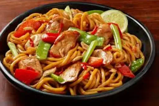 Chicken Chilly Garlic Noodle With Manchurian Gravy