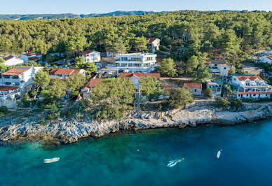 Maison avec piscine et terrasse 5