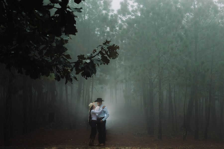 Wedding photographer Jose Martínez (josemartinez). Photo of 19 October 2022