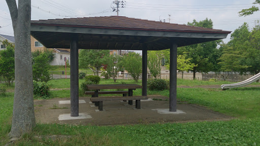 高野原三丁目公園 東屋