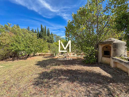 Villa avec piscine et jardin 5