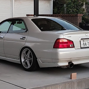 ローレル HC35