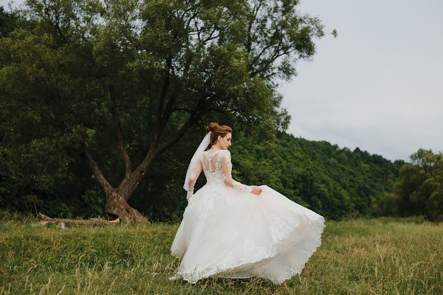 Fotografer pernikahan Alina Chizhova (alinochek3). Foto tanggal 19 Juni 2019