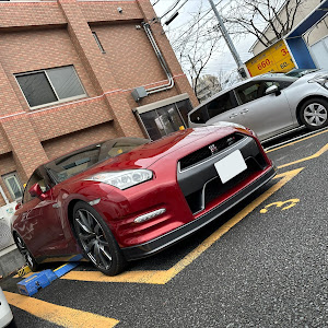 NISSAN GT-R R35