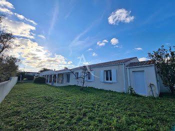 maison à Port-des-Barques (17)