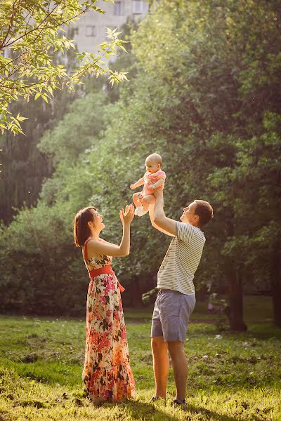 Wedding photographer Elena Zavdoveva (zavelena). Photo of 10 July 2014