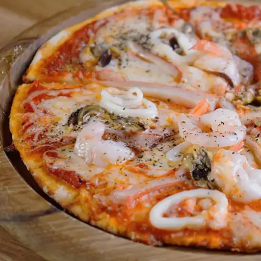 Traditional Italion Seafood Pizza