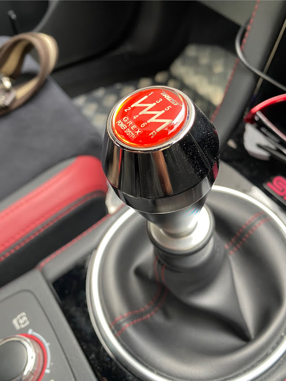 WRX STIのシフトノブ・TRUST GReddy・洗車に関するカスタム事例の投稿画像1枚目
