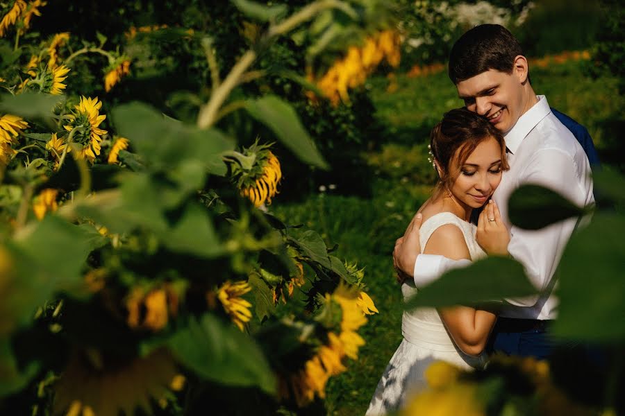 Fotógrafo de casamento Mayya Lyubimova (lyubimovaphoto). Foto de 17 de agosto 2017