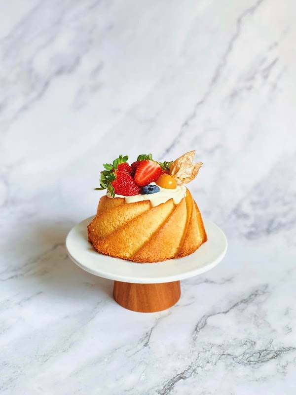 Lemon bundt cake -Bánh chanh nướng YDHpmOOiwSdL2u1CCXWlTNx3qMQYej7GyMDI_JMgjGfwx1YzcSKM0LjTgst52rBnV_YhDG_20tKRG-tuptToX0IDtZfkFzBs86C-fJCL=w600