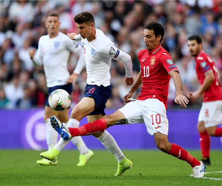 England's Mason Mount in action with Bulgaria's Ivelin Popov