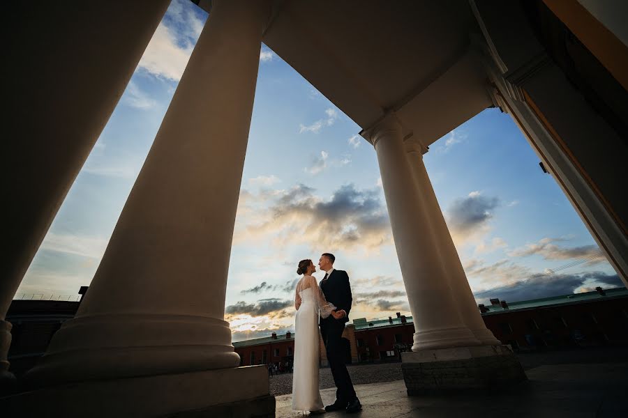 Wedding photographer Yuriy Meleshko (whitelight). Photo of 21 December 2023