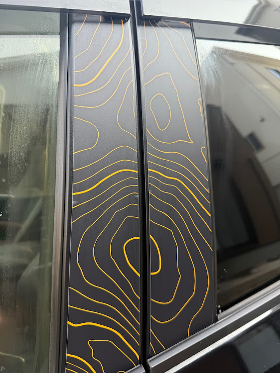 RAV4のラッピング施工・デカール・DIY・topography・TOPOに関するカスタム事例の投稿画像8枚目