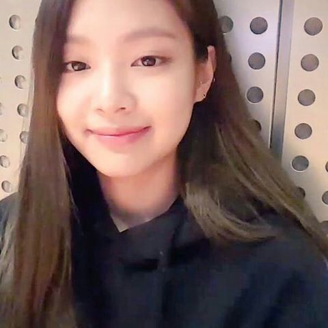 BLACKPINK Jennie  Spotted In Public With Zero Makeup  On 