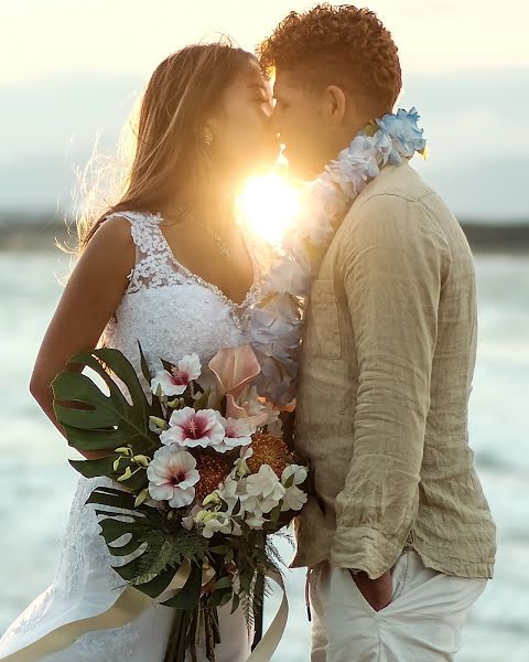 Photographe de mariage Adam Serra (31photo). Photo du 10 octobre 2022