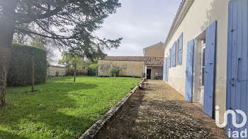 maison à Asnières-la-Giraud (17)