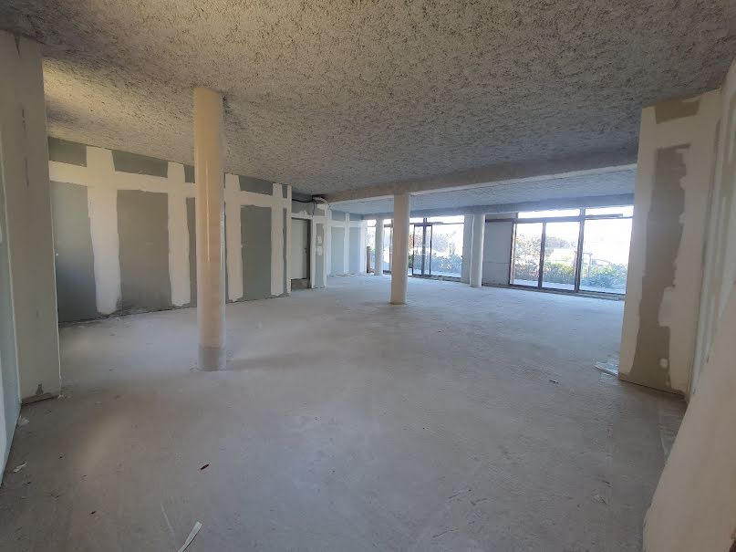 Location  locaux professionnels  129 m² à Montpellier (34000), 2 365 €