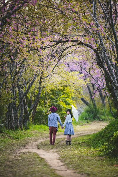 Fotografo di matrimoni Suriyathepjuti Tinanop (suriyathepjuti). Foto del 2 luglio 2018